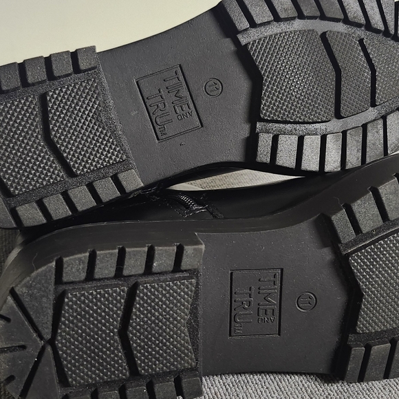 Black Leather Womens Boots - Picture 6 of 6